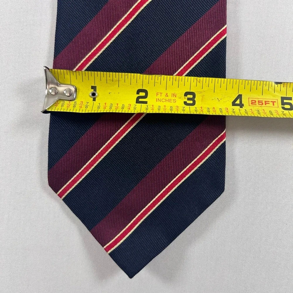 Banana Republic brand banana